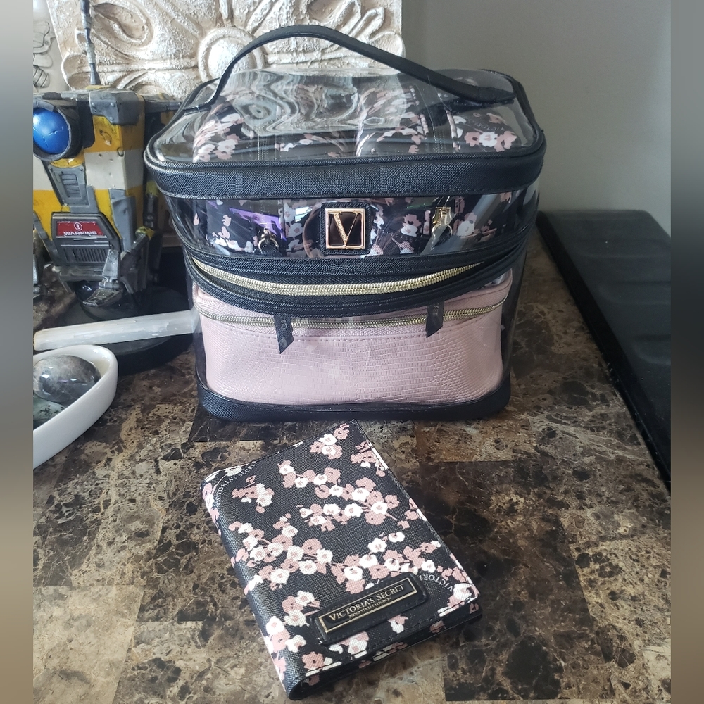 Victoria's Secret Jet setter travel set (5 pieces)